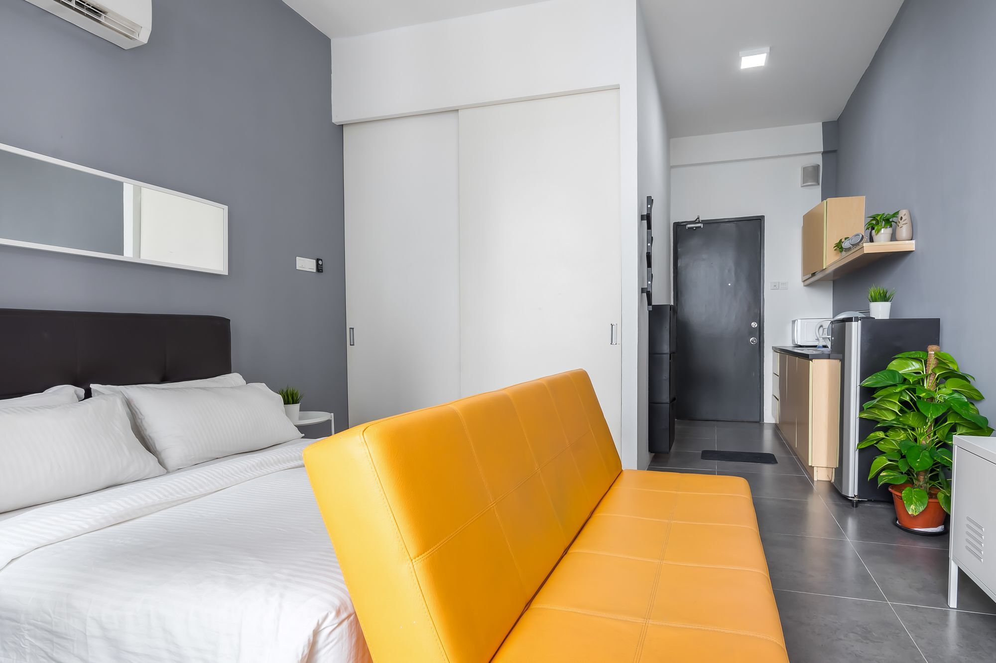 The 12 Suites @ Empire Damansara Petaling Jaya Eksteriør billede